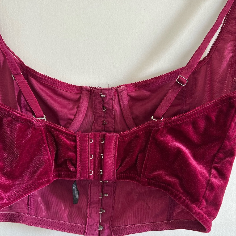 Urban Outfitters Out From Under Maroon Velvet Cropped Corset Tank size Medium - Picture 6 of 7